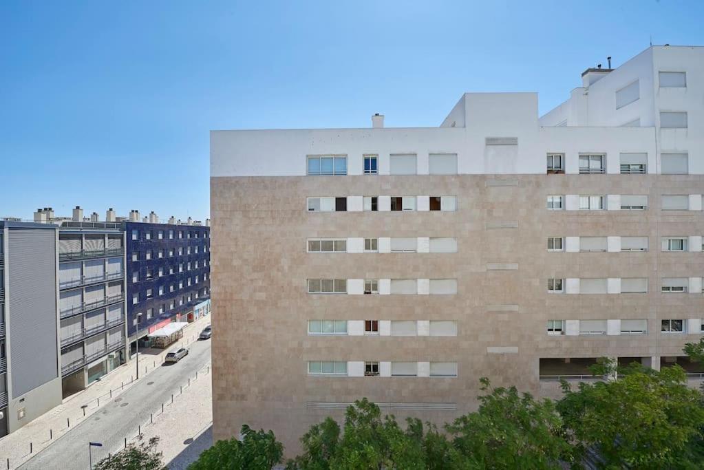 Modern Apartment In Parque Das Nacoes Lisboa 外观 照片